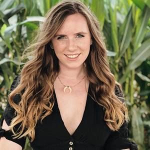 Meet your Posher, Destinee